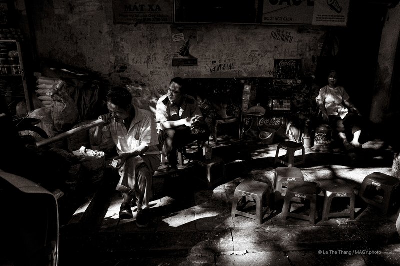 Hè phố trong nắng