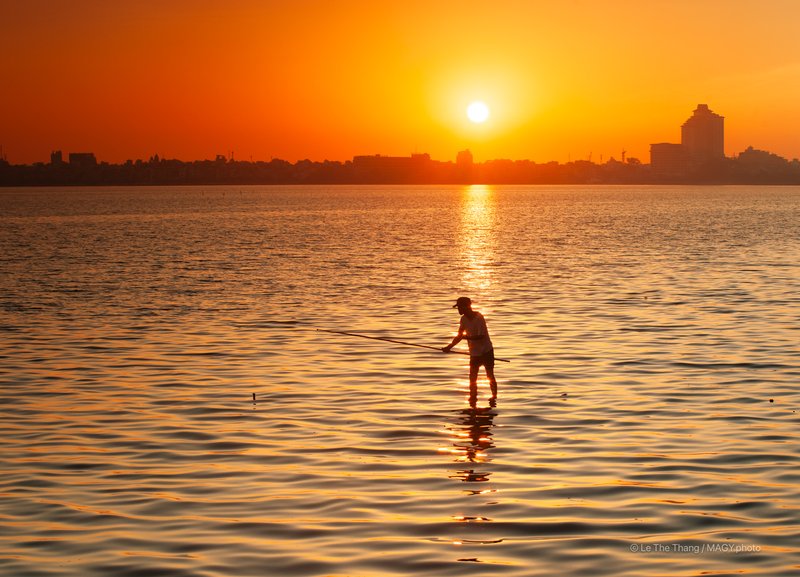 Hồ Tây Sáng Sớm