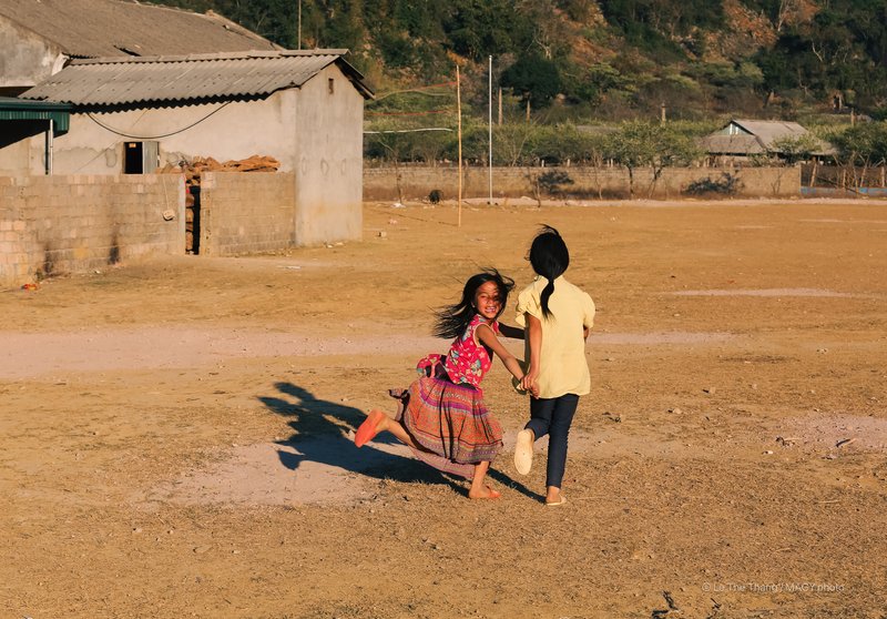 Trẻ con ở Mộc Châu